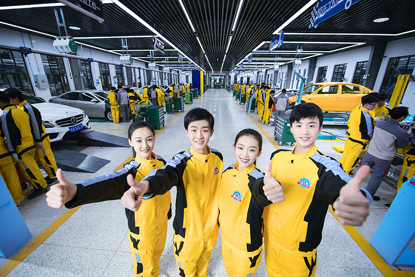 2024高考人數(shù)1353萬，復(fù)讀生413萬，900萬考生將落榜，高考生的出路在哪里……