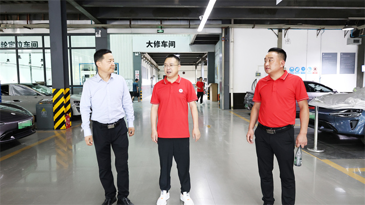 校長(zhǎng)探秘系列之——西安萬(wàn)通校長(zhǎng)帶你深入恒泰新能源：共繪新能源汽車人才培養(yǎng)新藍(lán)圖