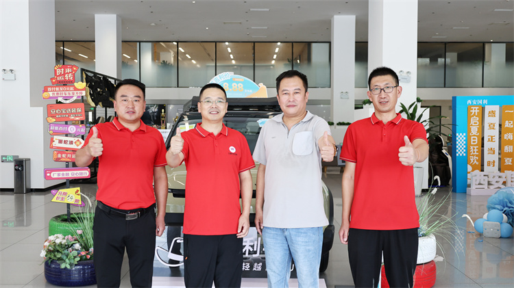 校長(zhǎng)探秘系列之產(chǎn)教融合新突破 校企共育未來(lái)工匠 ——西安萬(wàn)通校長(zhǎng)帶隊(duì)深入國(guó)利汽車集團(tuán)（新能源）考察交流