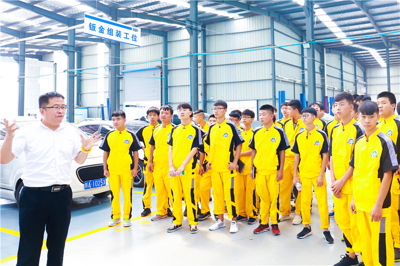 校企定向班學子企業(yè)游學8