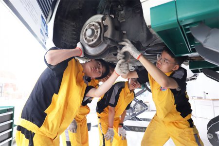 工作難找、工資低、待遇差，打工人的出路在哪里？
